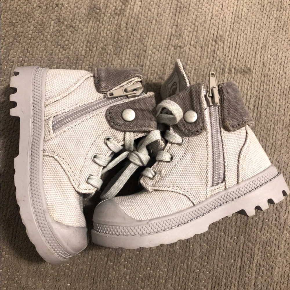 ✨SOLD✨Palladium Boots